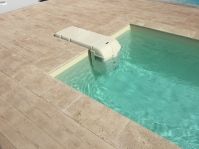 Petite piscine coque avec filtration intgre - Photo piscine à coque