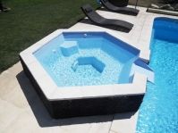 Photo spa  dbordement, jacuzzi avec bec - Photo piscine en polyester