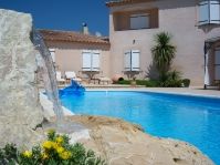 Amnagement avec fontaine pour piscine - Photo piscine à coque