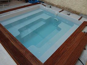 Spa carré, jacuzzi carré -  - piscine coque polyester